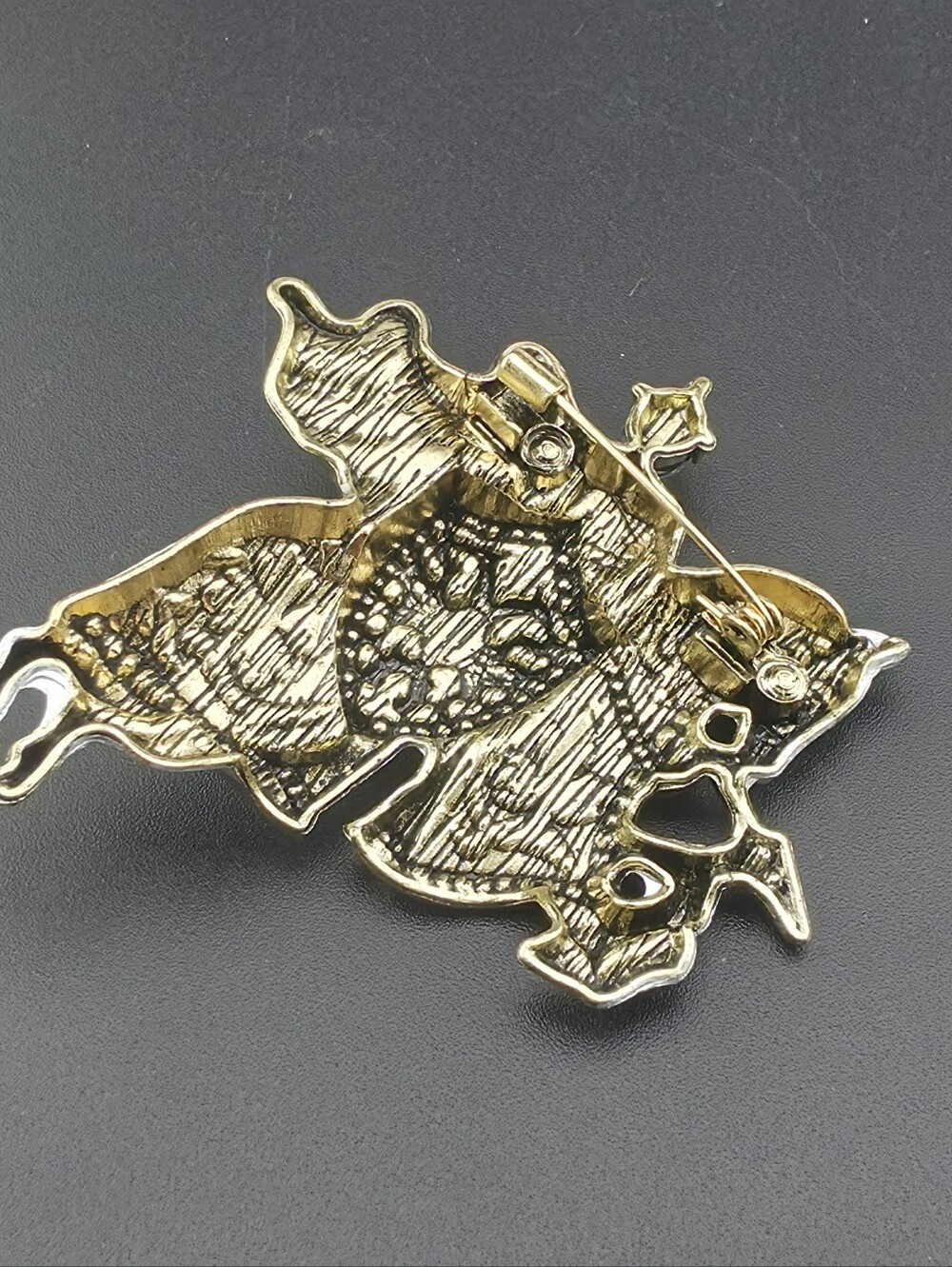 Knight In Shining Armor Jousting Cape Enamel Brooch Pin 3" Green Cabochon - Picture 3 of 4